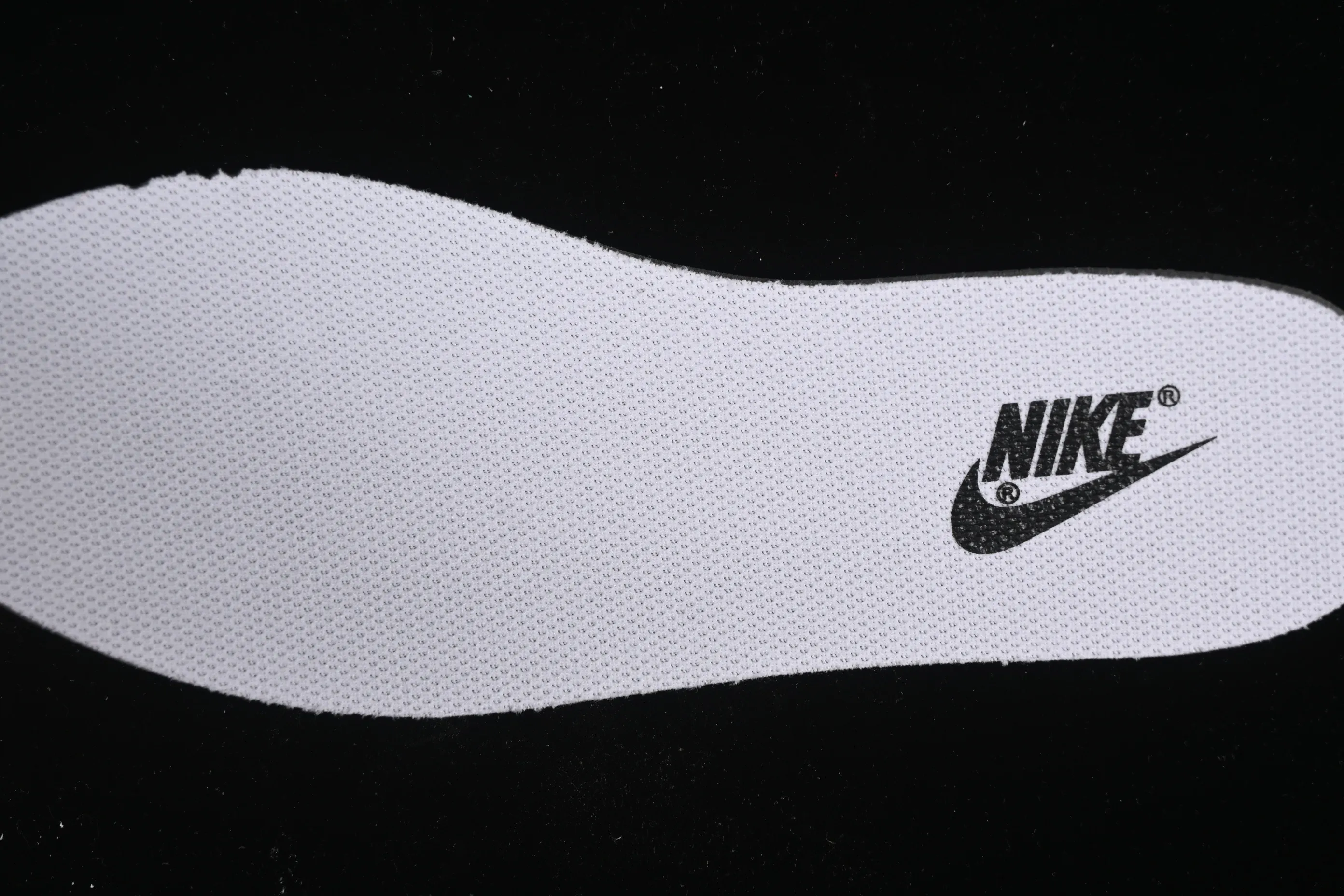 All categories Nk SB Dunk series Nk SB Dunk Low low-top sneakers Nk Dunk Low Panda Prank Special project heart-warming email Heart Rose Special gift box Low-top casual sneakers CW1590-100